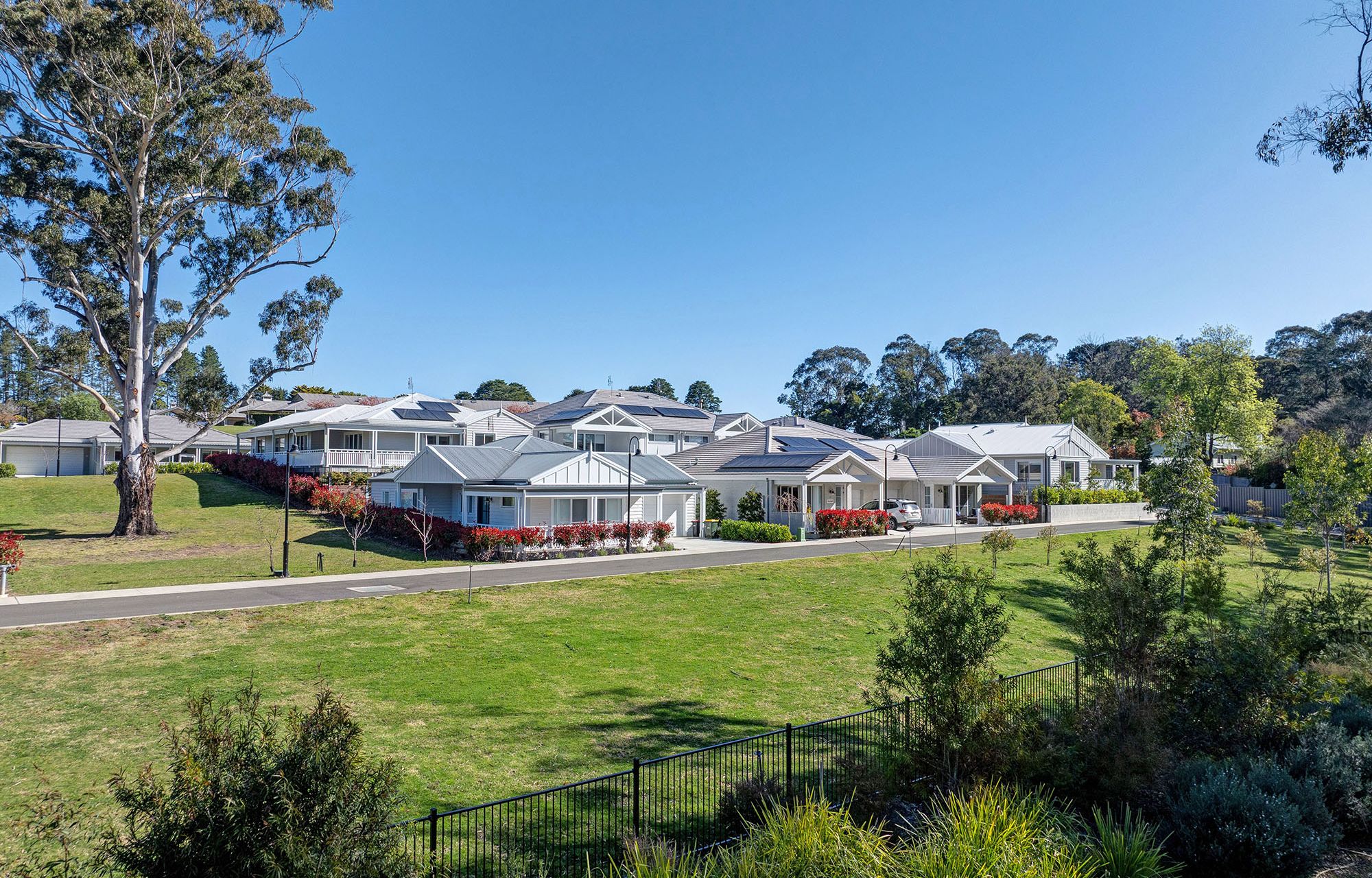 Freestanding, single-level homes at Woodside Bundanoon, surrounded by landscaped gardens in the Southern Highlands.